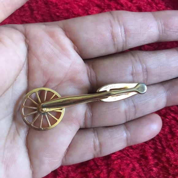Hickok USA 50s Wagon Wheel with Stone Tie Bar Clip - Picture 8 of 8